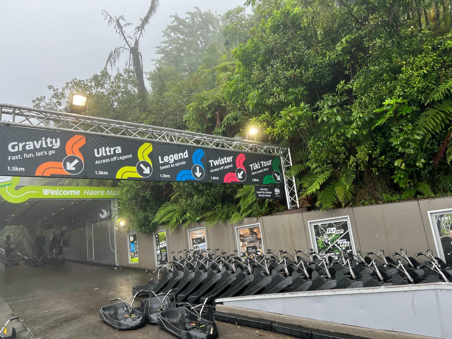 紐西蘭自助旅行。紐西蘭北島羅托魯瓦Rotorua Skyline & Luge 觀光纜車與小雪橇滑板車,世界上最長的Luge賽道 - 第6張圖