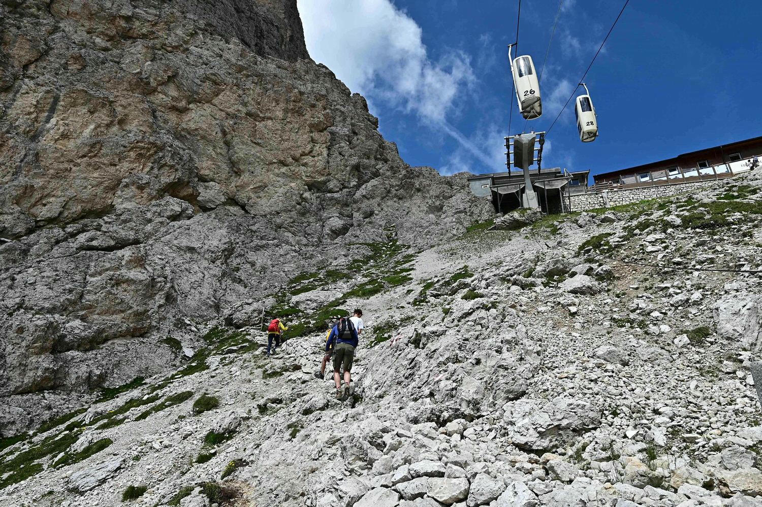 義大利。Dolomites多洛米蒂Val Gardena經典健行步道,Sassolungo環線 - 第16張圖