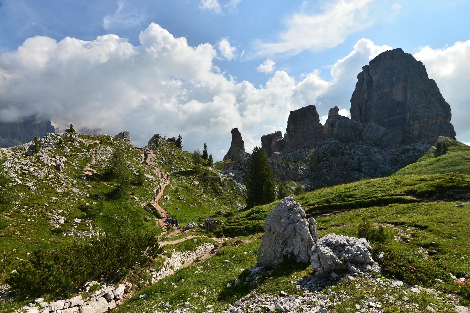 義大利。多洛米蒂Dolomites,五塔山The Cinque Torri交通資訊、健行步道推薦,Cortina d’Ampezzo地標之一! - 第14張圖