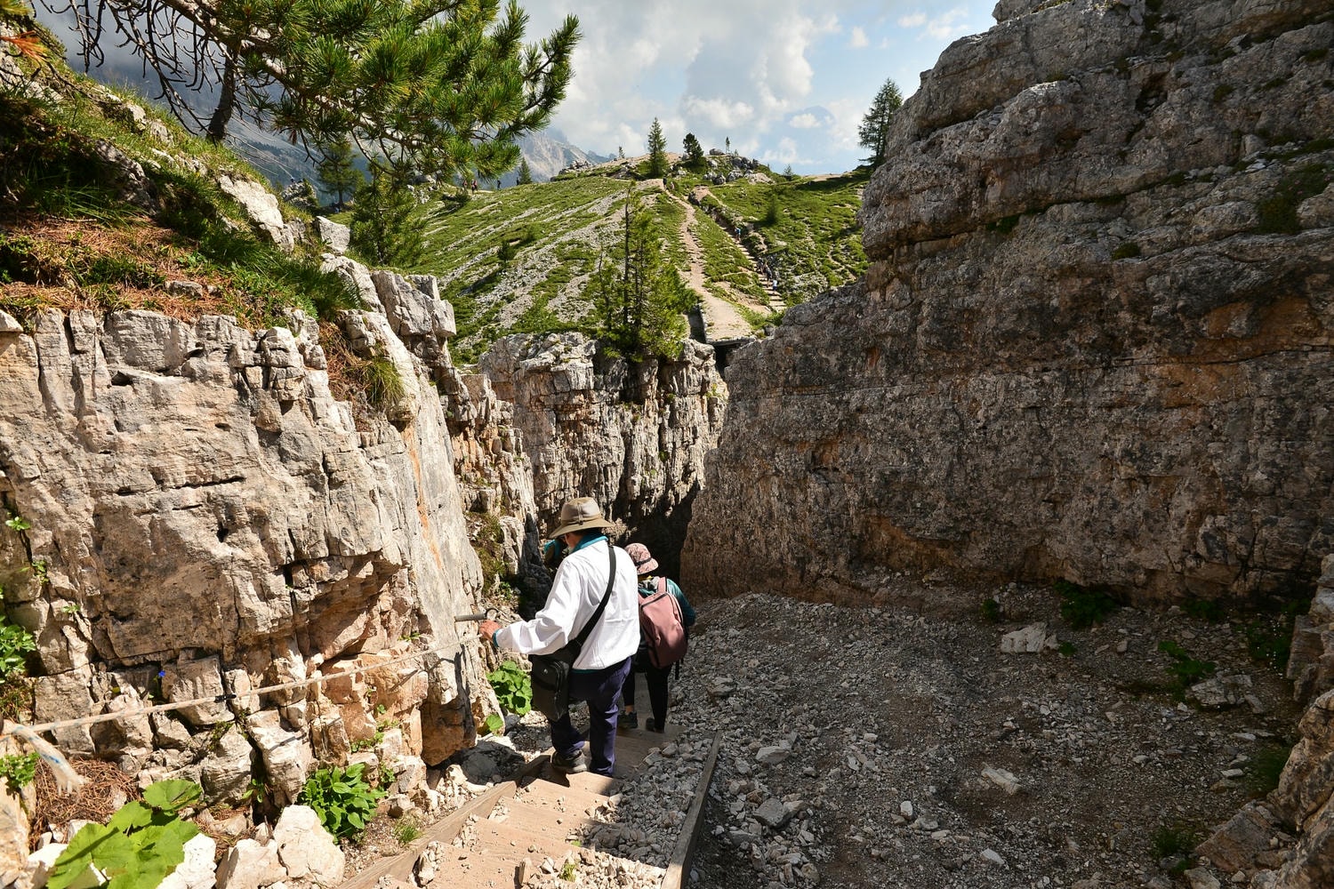 義大利。多洛米蒂Dolomites,五塔山The Cinque Torri交通資訊、健行步道推薦,Cortina d’Ampezzo地標之一! - 第21張圖