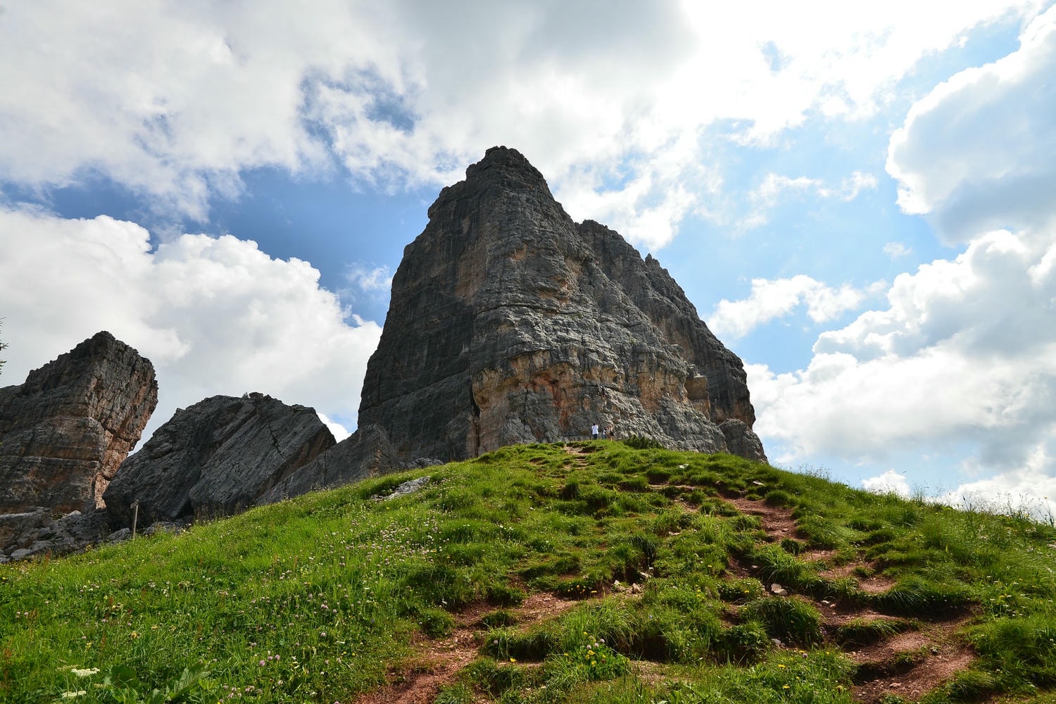 義大利。多洛米蒂Dolomites,五塔山The Cinque Torri交通資訊、健行步道推薦,Cortina d’Ampezzo地標之一! - 第28張圖