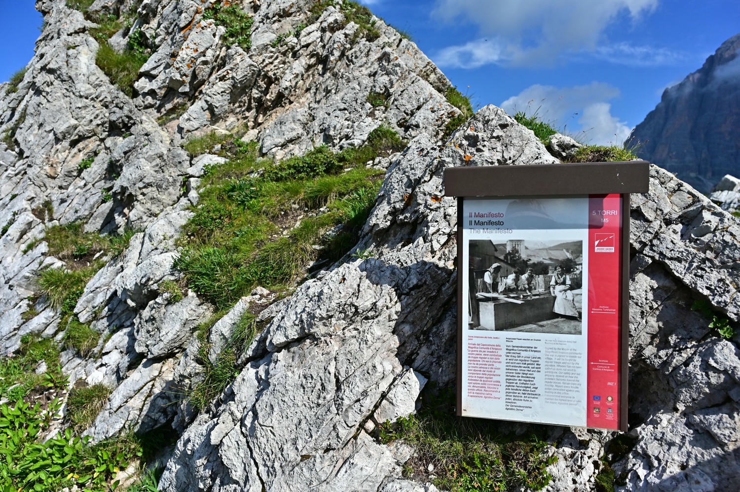 義大利。多洛米蒂Dolomites,五塔山The Cinque Torri交通資訊、健行步道推薦,Cortina d’Ampezzo地標之一! - 第18張圖