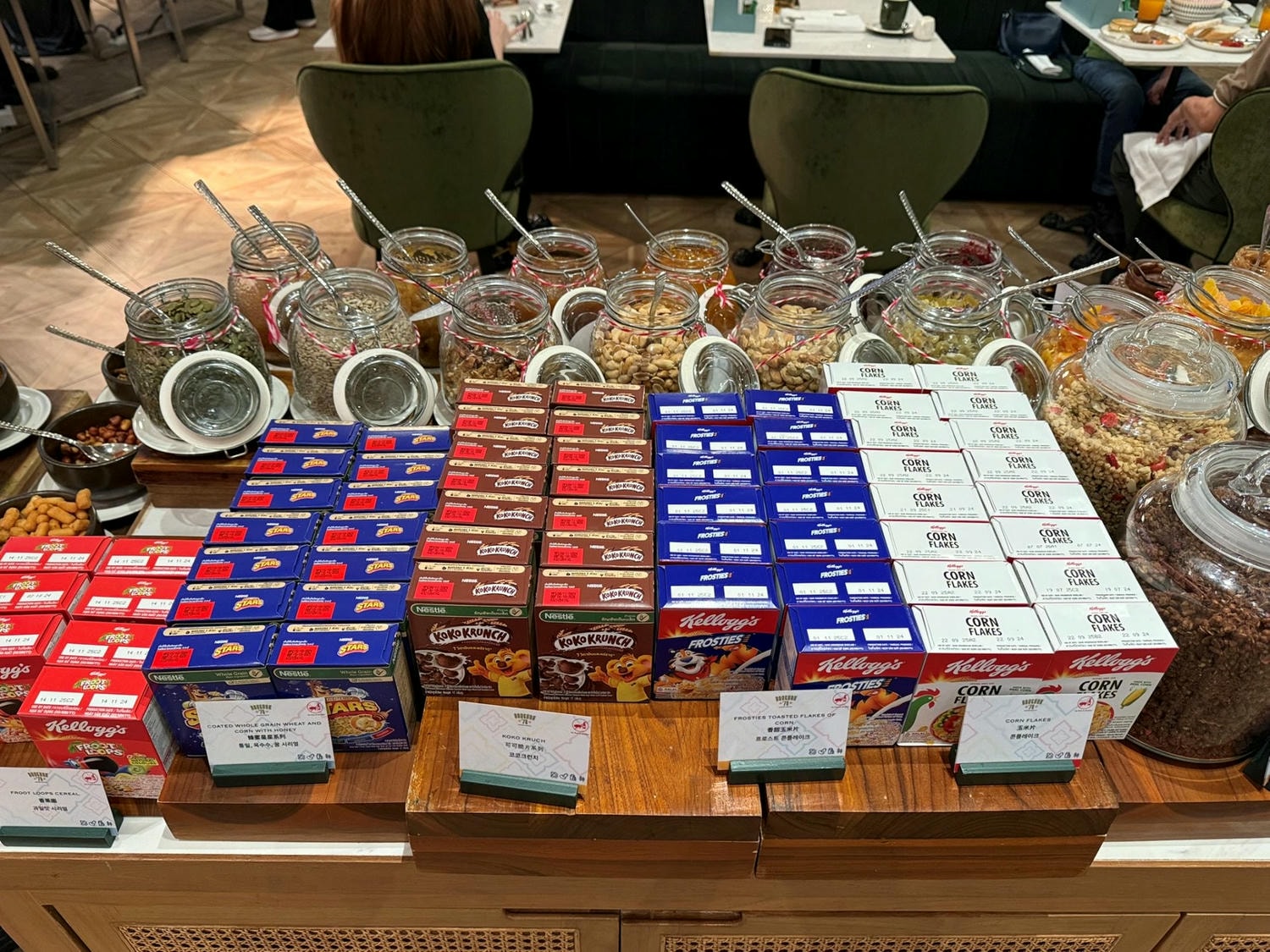 泰國。曼谷飯店推薦,Sindhorn Midtown Hotel Bangkok,近BTS Chit Lom奇隆站,空中泳池、超大兒童遊戲室,親子飯店首選! - 第21張圖