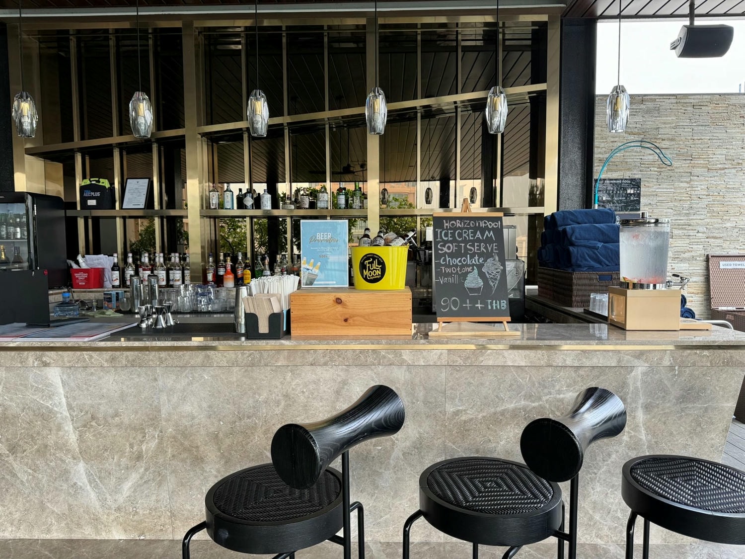 泰國。曼谷飯店推薦,Sindhorn Midtown Hotel Bangkok,近BTS Chit Lom奇隆站,空中泳池、超大兒童遊戲室,親子飯店首選! - 第9張圖