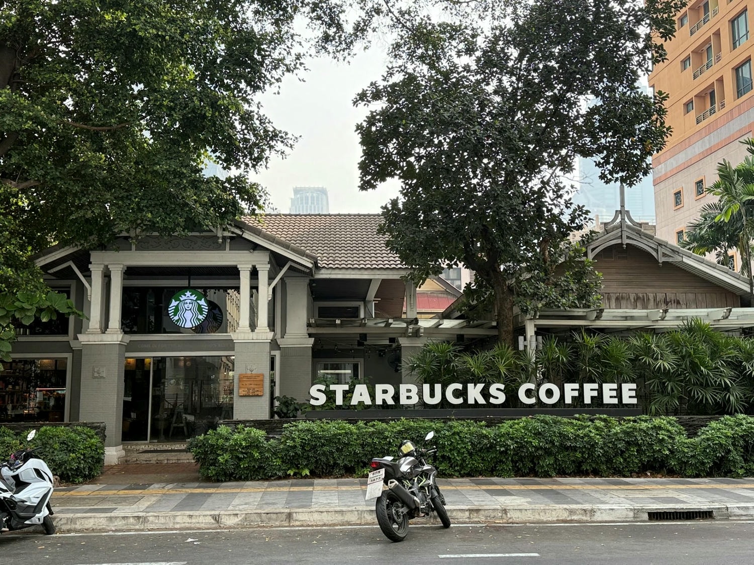泰國。曼谷飯店推薦,Sindhorn Midtown Hotel Bangkok,近BTS Chit Lom奇隆站,空中泳池、超大兒童遊戲室,親子飯店首選! - 第25張圖