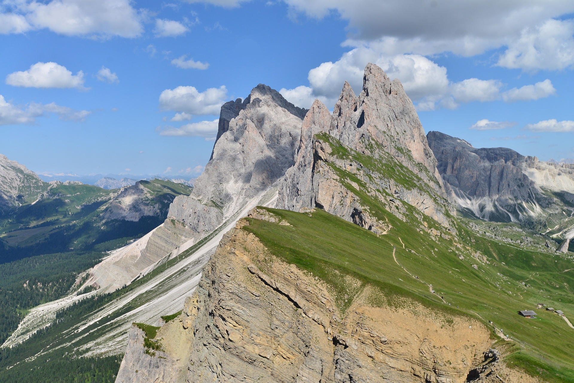 義大利。Dolomites多洛米蒂,Val Gardena地區交通攻略!用Gardena Card暢遊Val Gardena地區18條纜車路線,搭公車飽覽Val Gardena地區美景! - 第21張圖