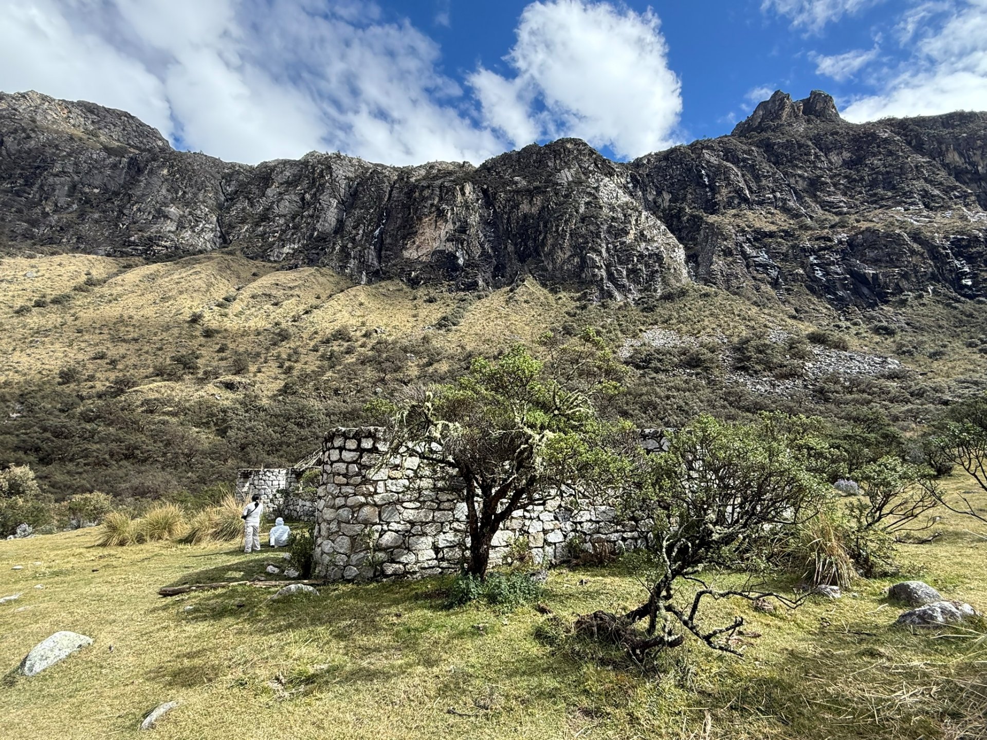 祕魯瓦拉斯 Laguna 69 │69湖一日健行攻略：交通、路線與注意事項