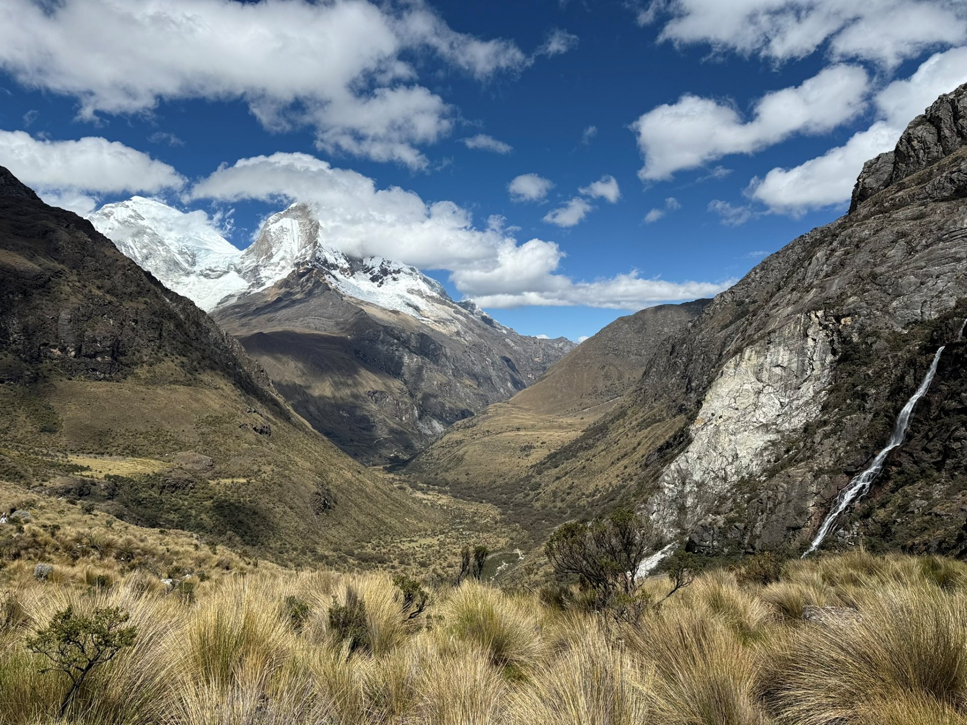 祕魯瓦拉斯 Laguna 69 │69湖一日健行攻略：交通、路線與注意事項