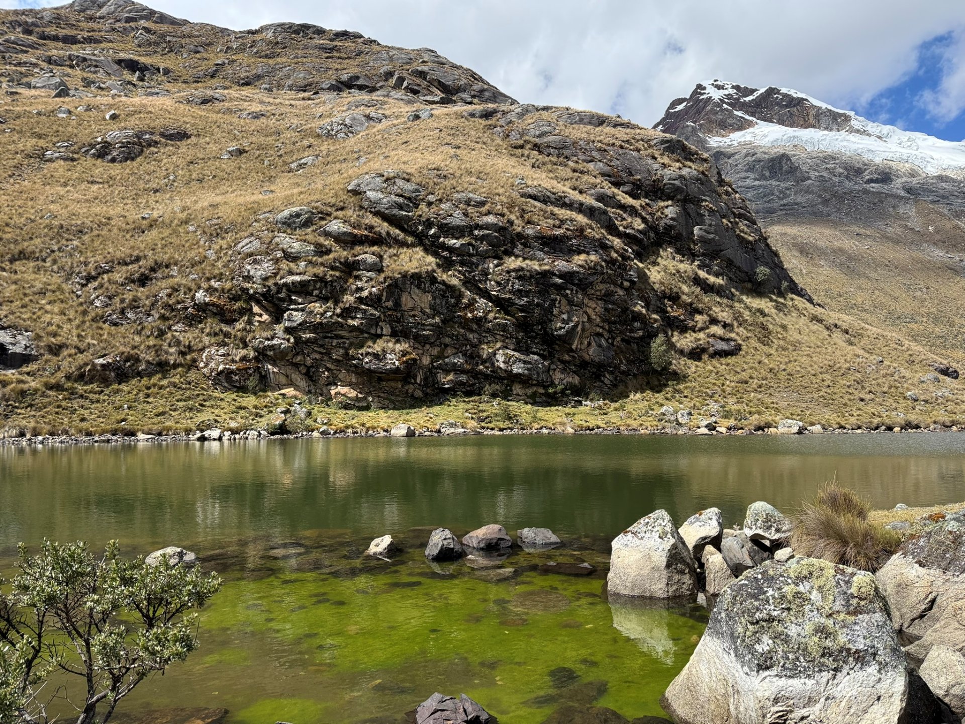 祕魯瓦拉斯 Laguna 69 │69湖一日健行攻略：交通、路線與注意事項