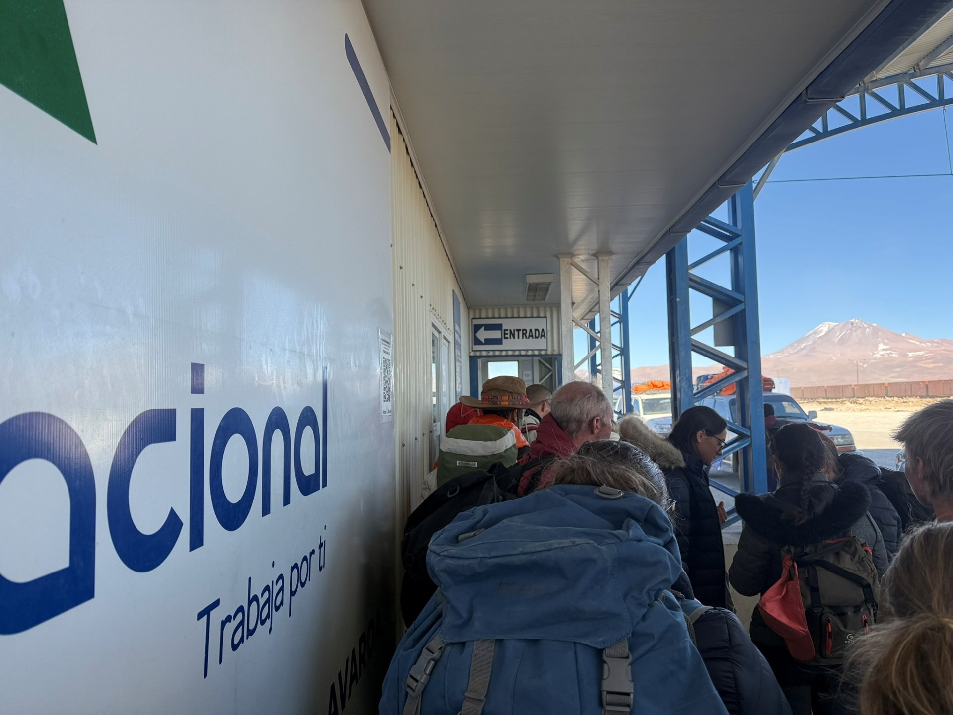 玻利維亞 Uyuni 經 Ollagüe 入境智利攻略|Hito Cajón 之外的替代路線(含 Calama 轉車 阿卡塔馬交通) - 第6張圖 玻利維亞 Uyuni 經 Ollagüe 入境智利攻略|Hito Cajón 之外的替代路線(含 Calama 轉車 阿卡塔馬交通)