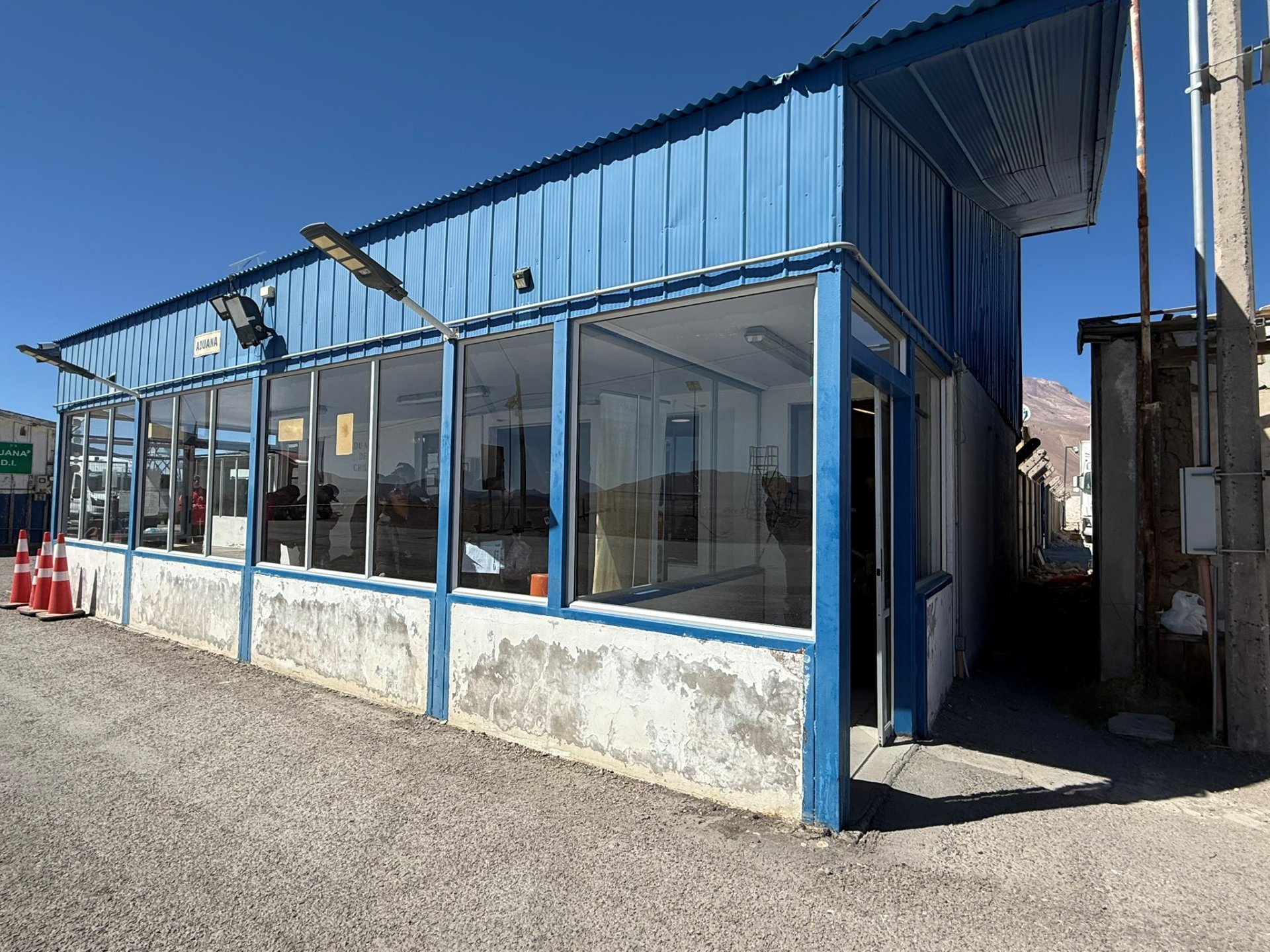 玻利維亞 Uyuni 經 Ollagüe 入境智利攻略|Hito Cajón 之外的替代路線(含 Calama 轉車 阿卡塔馬交通) - 第14張圖 玻利維亞 Uyuni 經 Ollagüe 入境智利攻略|Hito Cajón 之外的替代路線(含 Calama 轉車 阿卡塔馬交通)