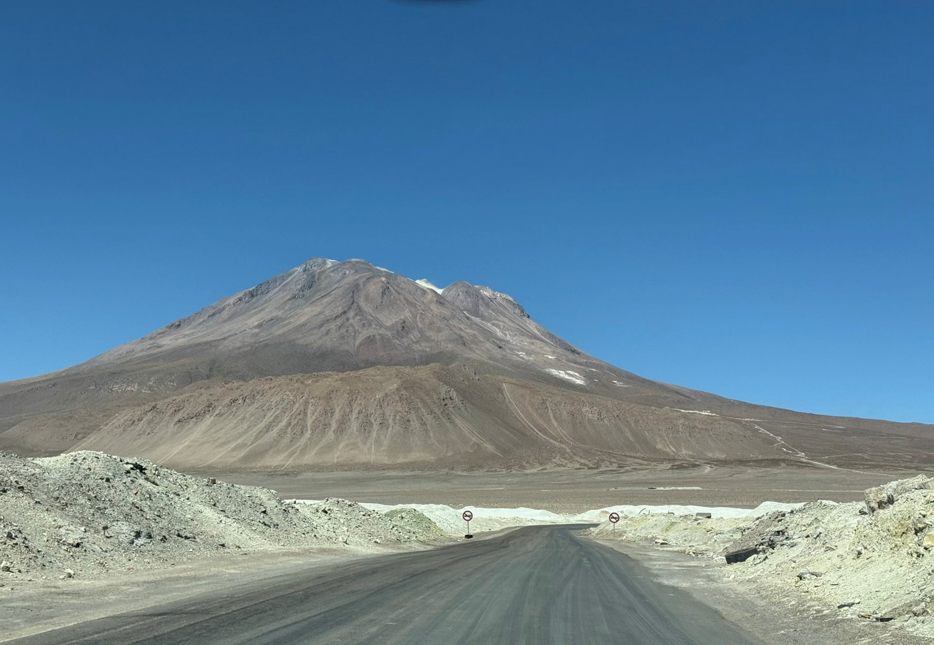 玻利維亞 Uyuni 經 Ollagüe 入境智利攻略|Hito Cajón 之外的替代路線(含 Calama 轉車 阿卡塔馬交通) - 第20張圖 玻利維亞 Uyuni 經 Ollagüe 入境智利攻略|Hito Cajón 之外的替代路線(含 Calama 轉車 阿卡塔馬交通)