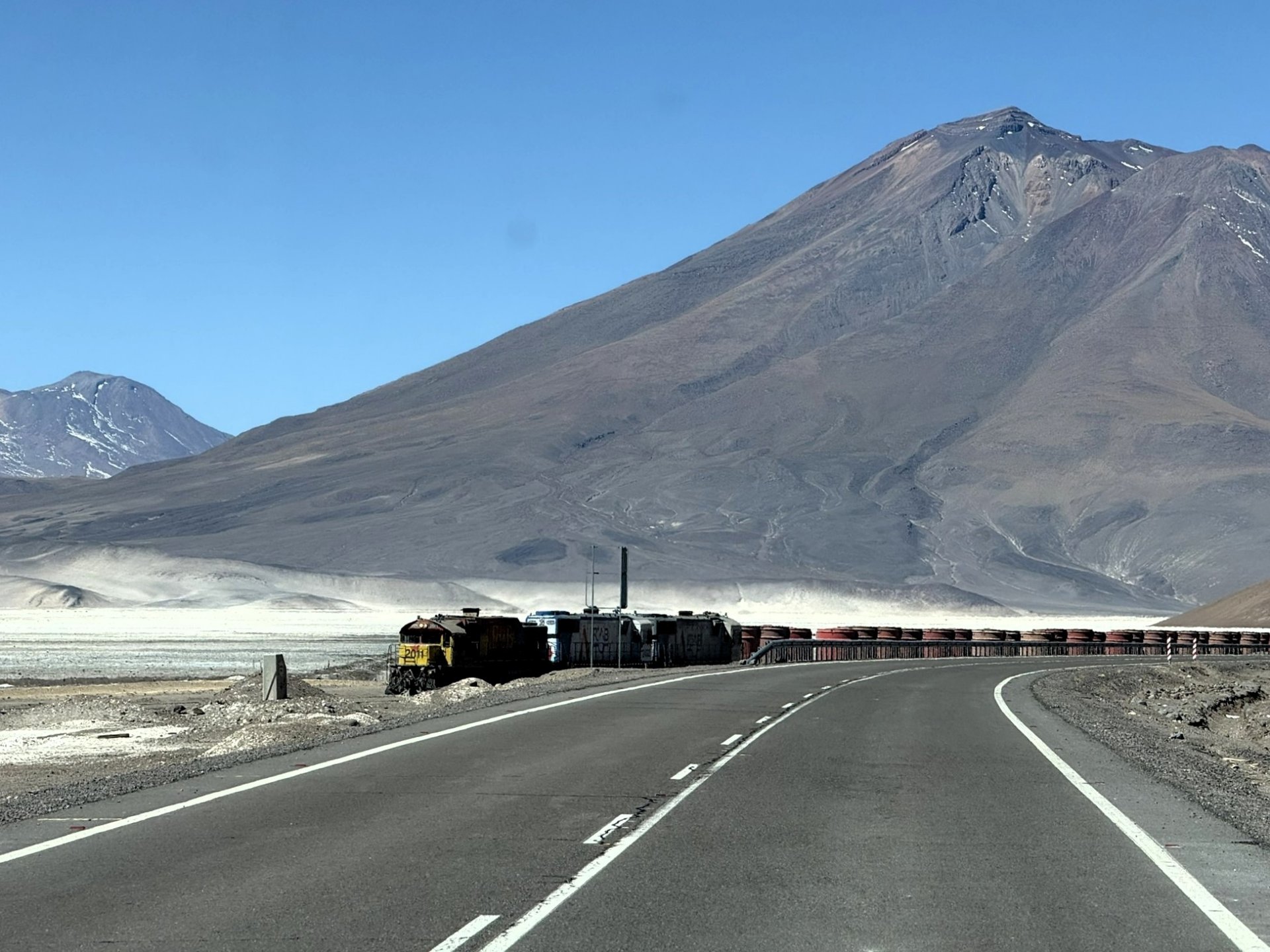 玻利維亞 Uyuni 經 Ollagüe 入境智利攻略|Hito Cajón 之外的替代路線(含 Calama 轉車 阿卡塔馬交通) - 第19張圖 玻利維亞 Uyuni 經 Ollagüe 入境智利攻略|Hito Cajón 之外的替代路線(含 Calama 轉車 阿卡塔馬交通)